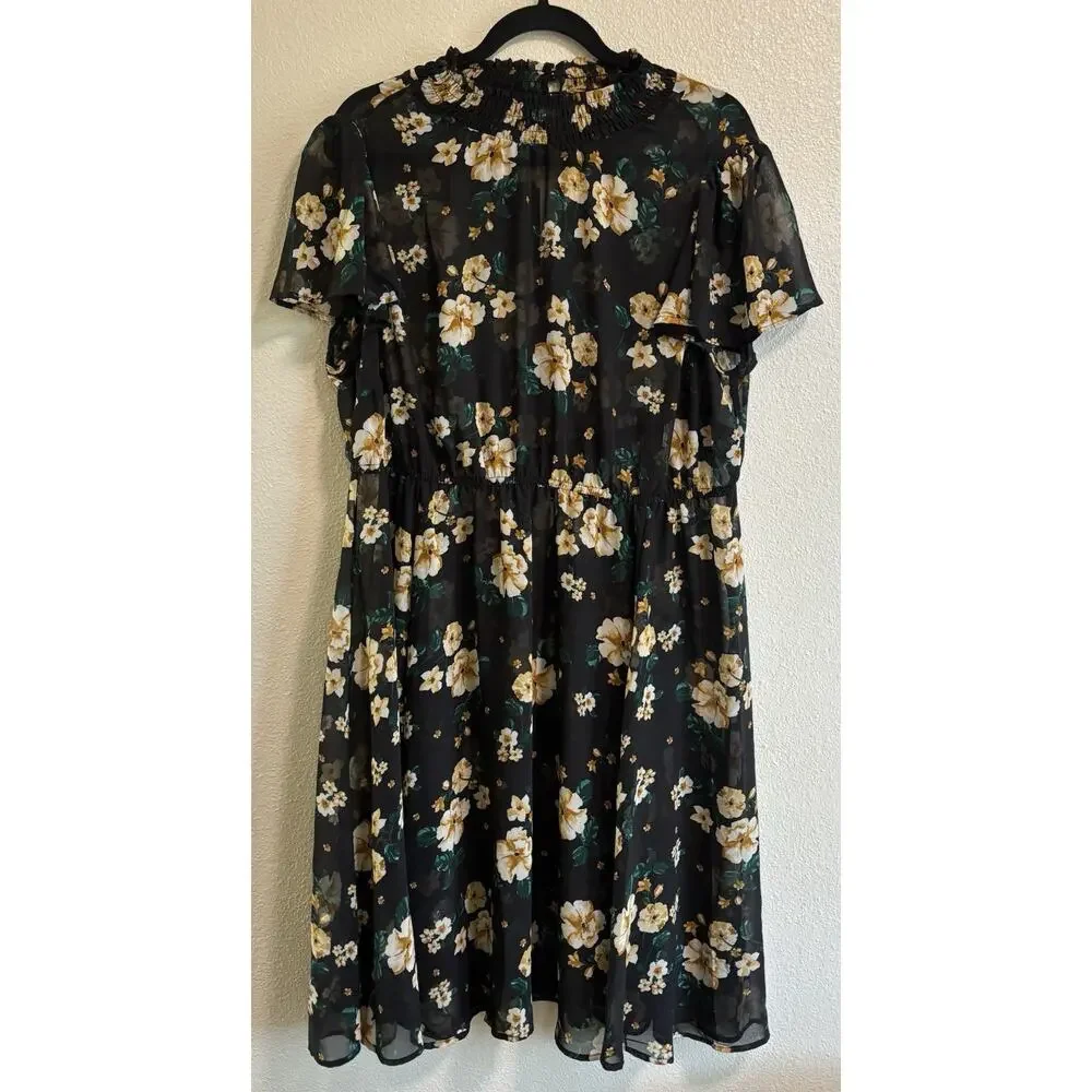Torrid Black Floral Chiffon Overlay Mini Dress Smocked Neck Cottagecore Size 1X - Picture 2 of 8
